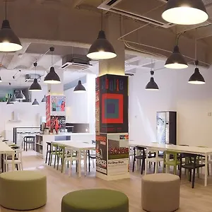 Albergue Hola Eixample, Barcelona